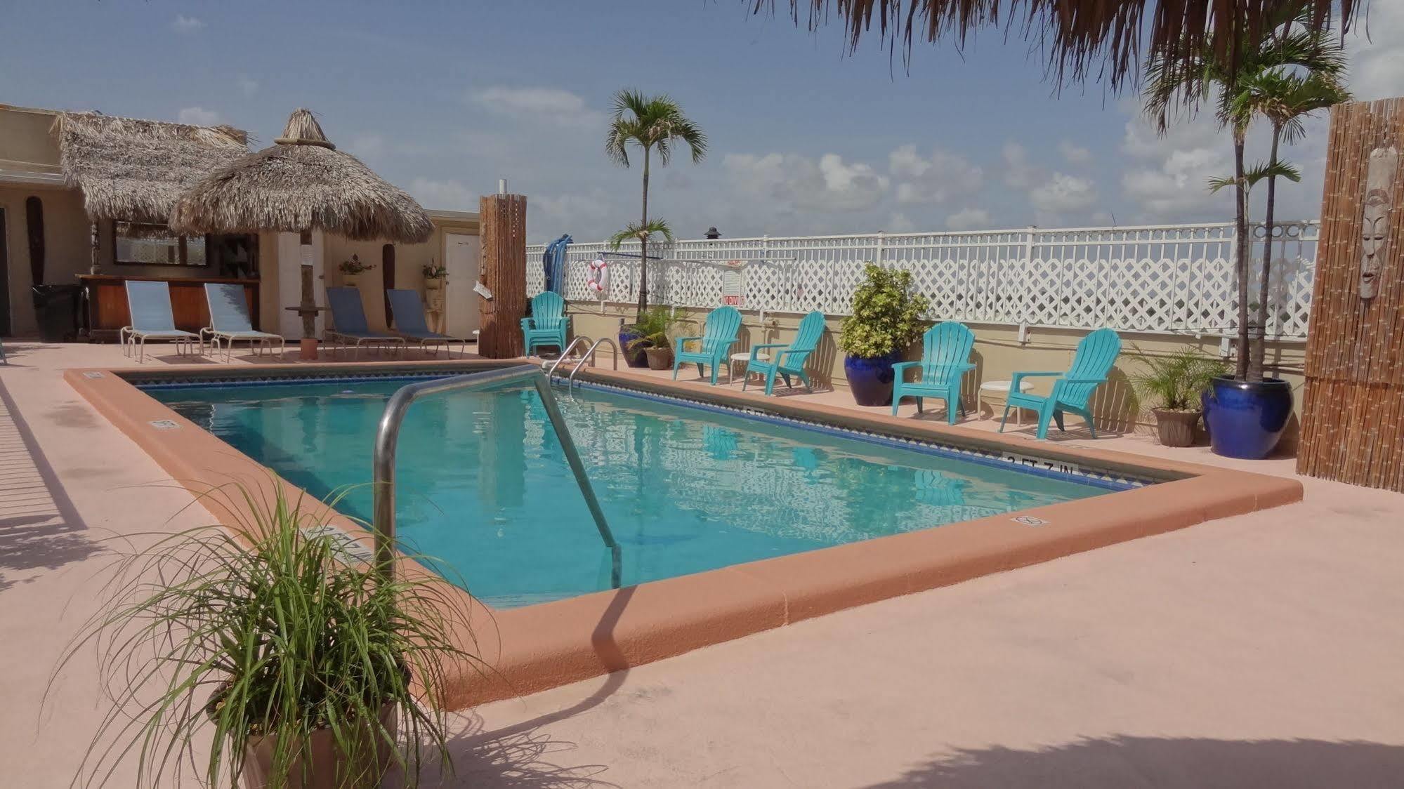 Rooftop Resort - Clothing Optional - Adult Only Hollywood Eksteriør billede